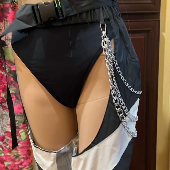 Unisex Reflective Chain Chaps - Picture 4 of 14